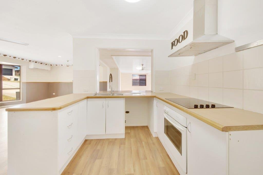 27 ELLINGTON Drive NEW AUCKLAND 3