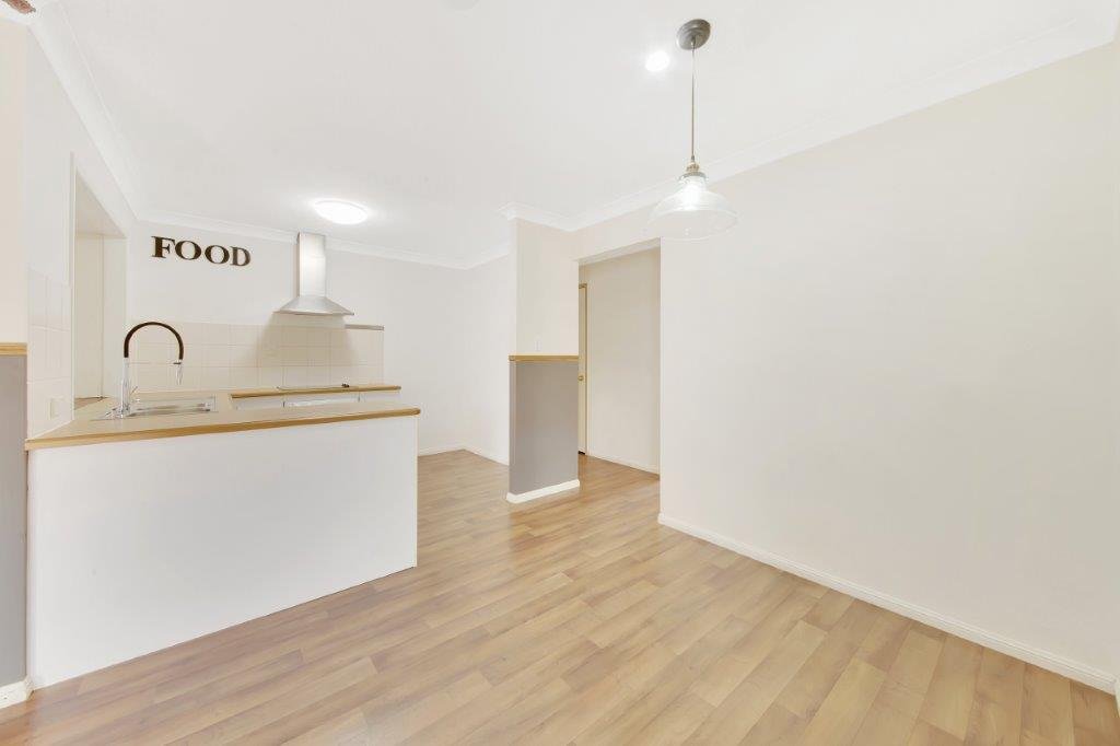 27 ELLINGTON Drive NEW AUCKLAND 7