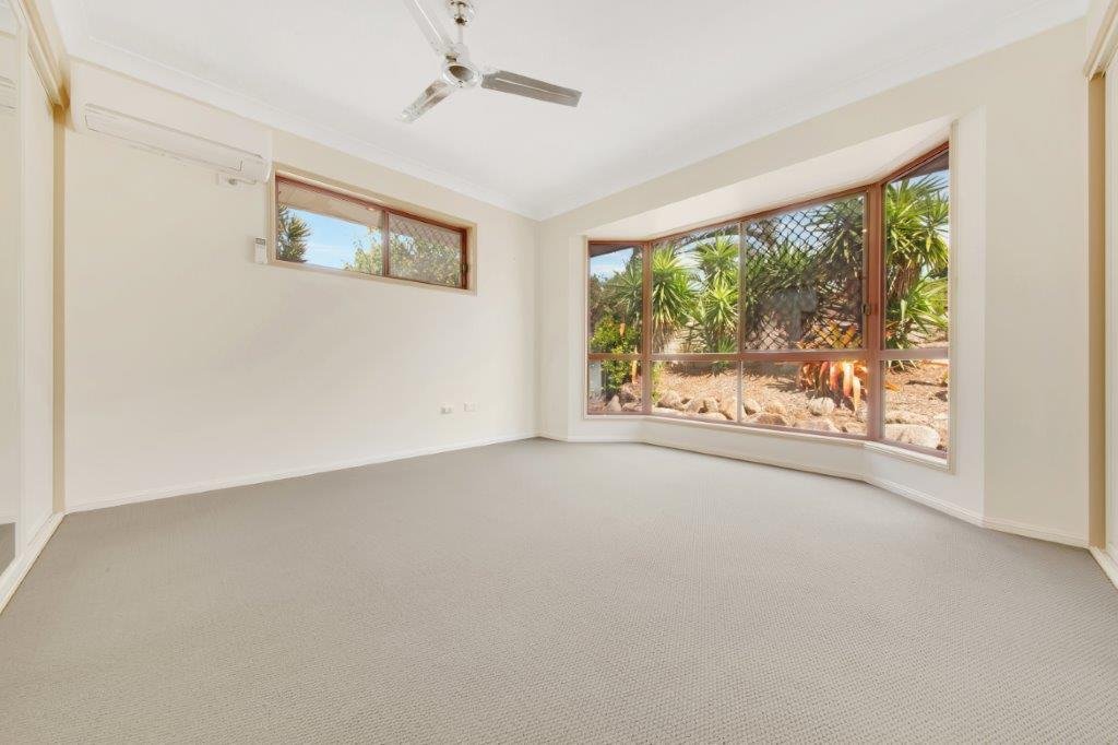 27 ELLINGTON Drive NEW AUCKLAND 11