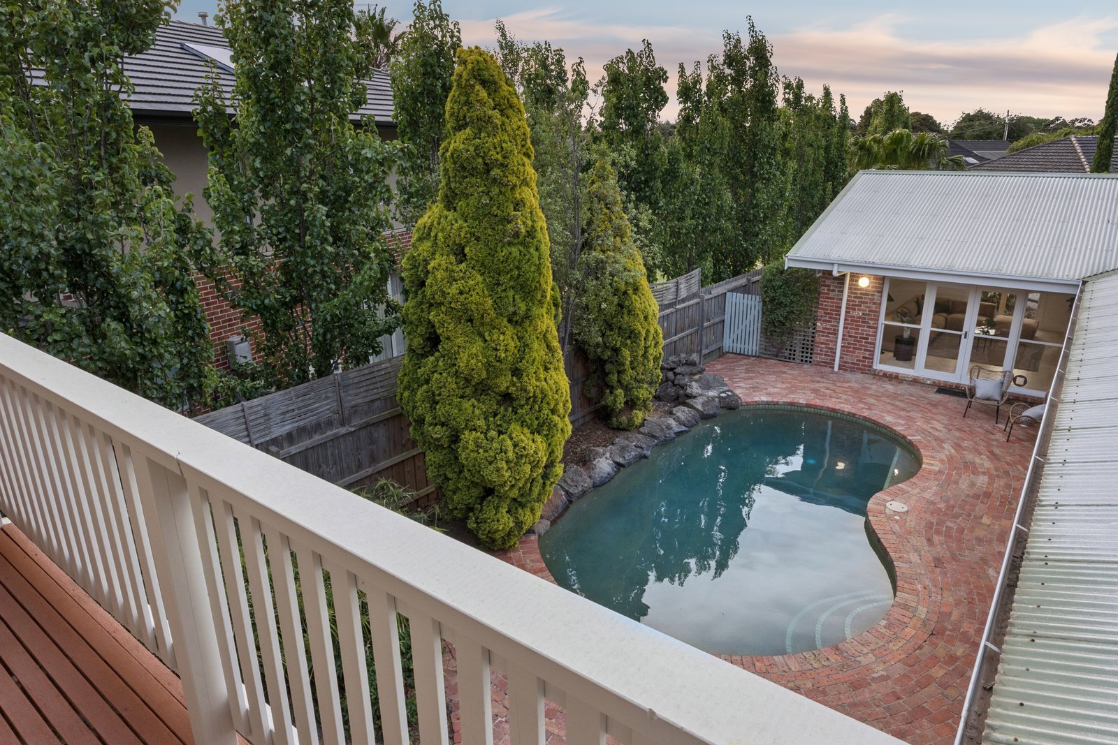 Gallery: 27 Elliott Crescent
