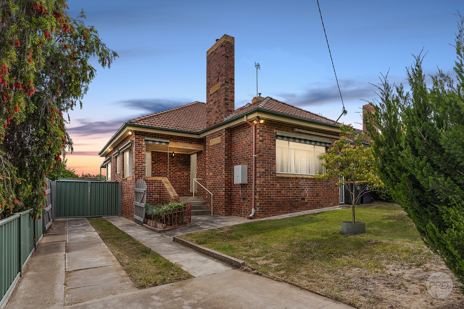 27 Ellis Street FLORA HILL 1