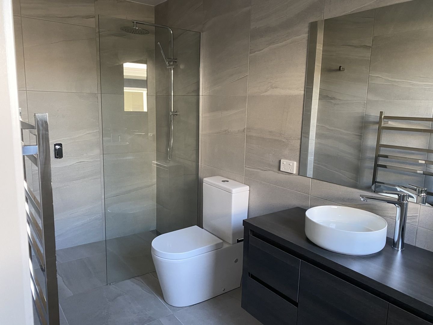 27 Enterprise rd  SANDY BAY 16