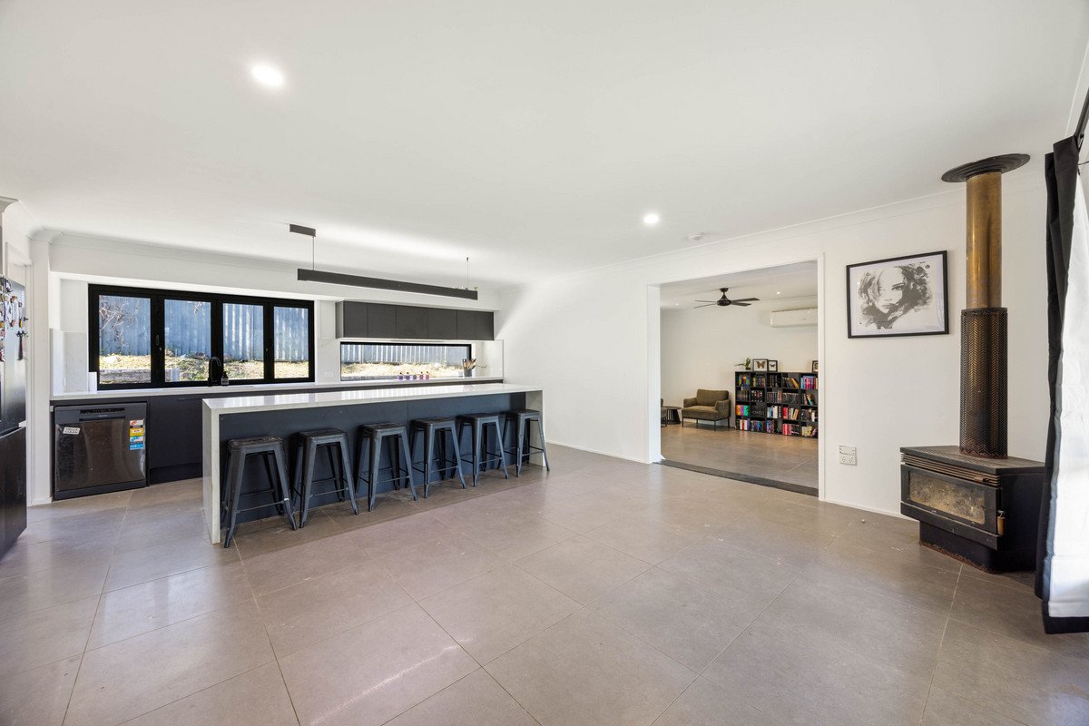 27 Equinox Court Mudgeeraba 9