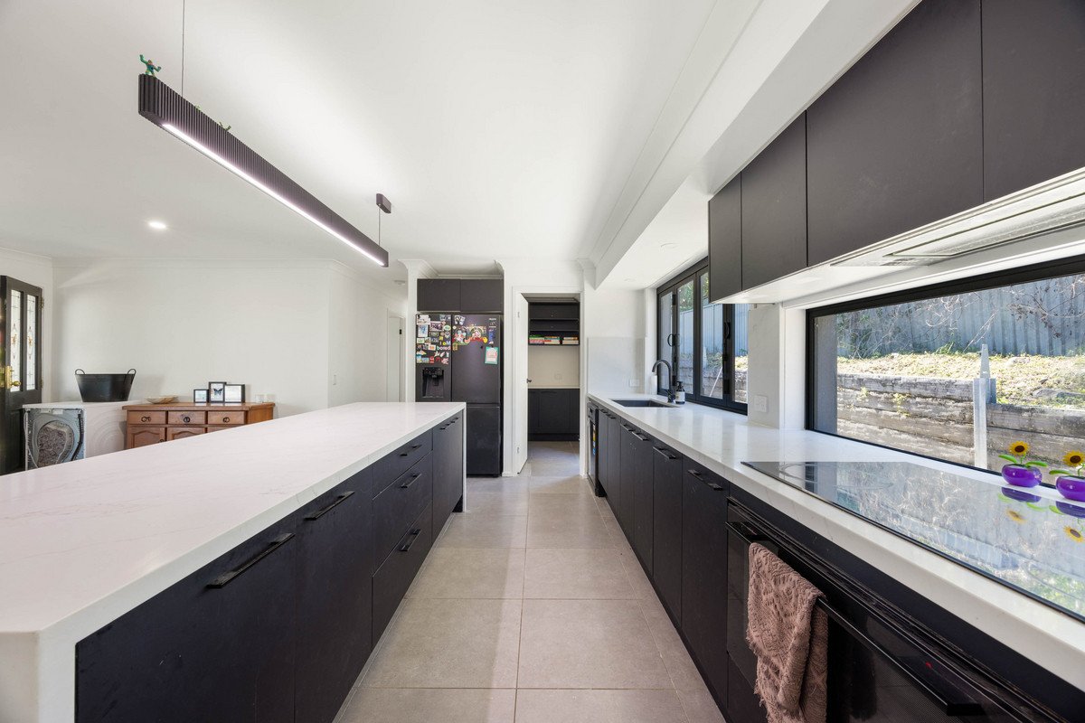 27 Equinox Court Mudgeeraba 11