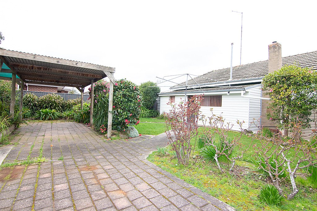 27 Essex Street WENDOUREE 9