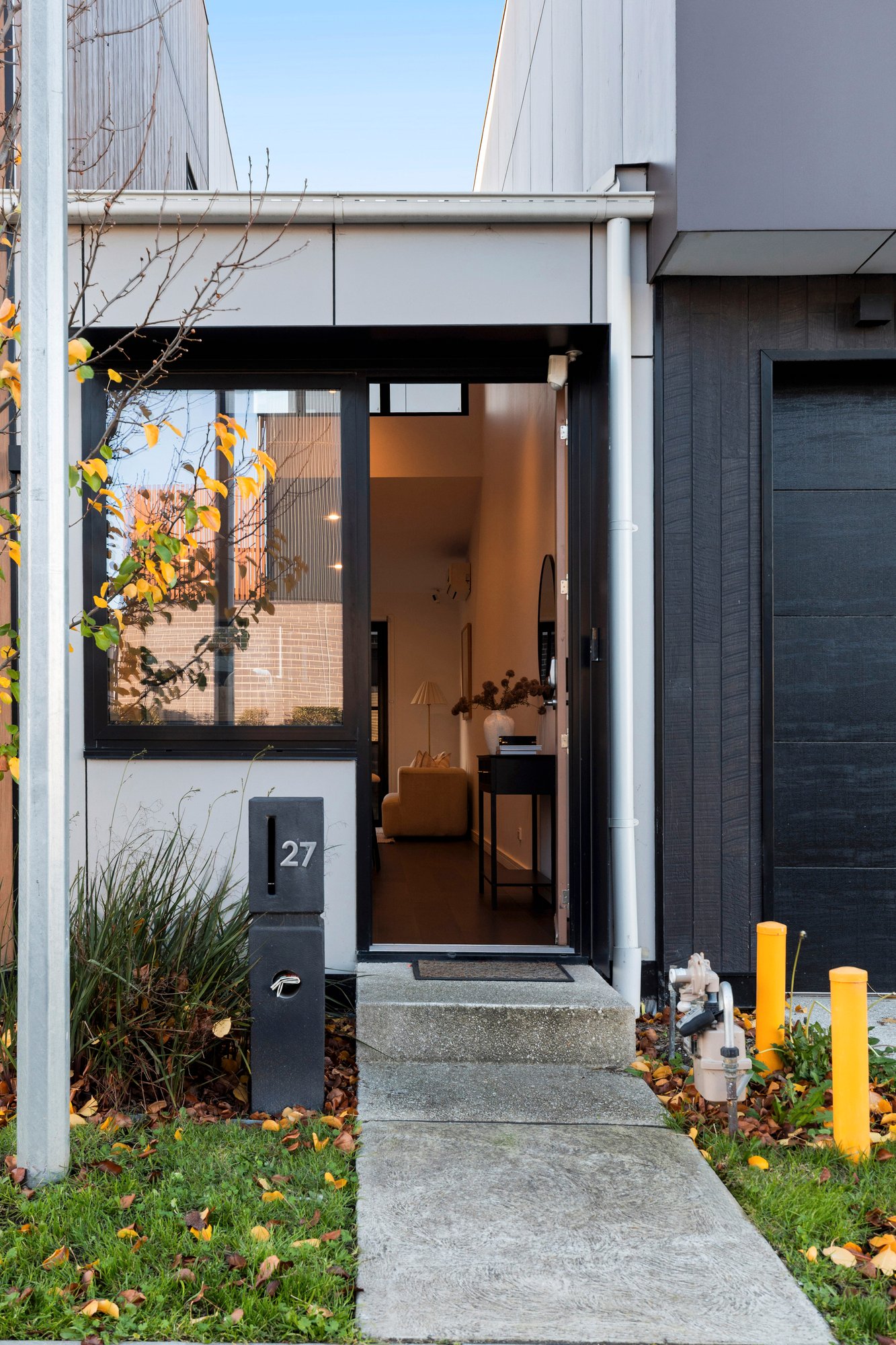 Gallery: 27 Evergreen Boulevard