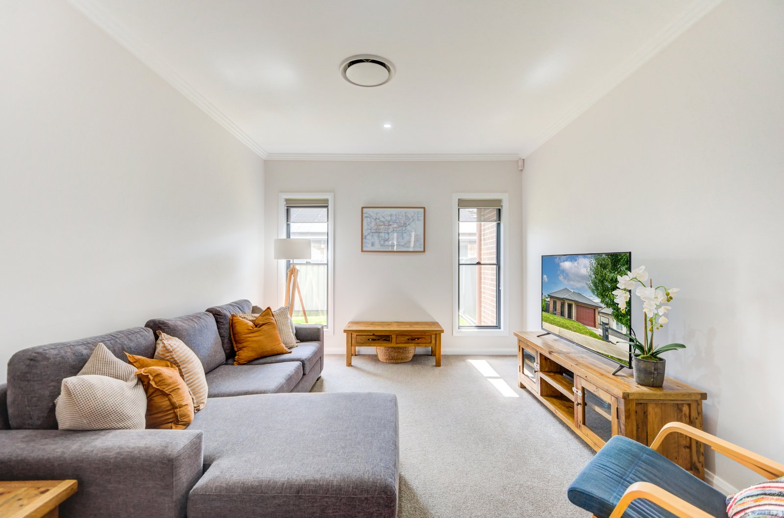 27 Falcon Drive TAMWORTH 9