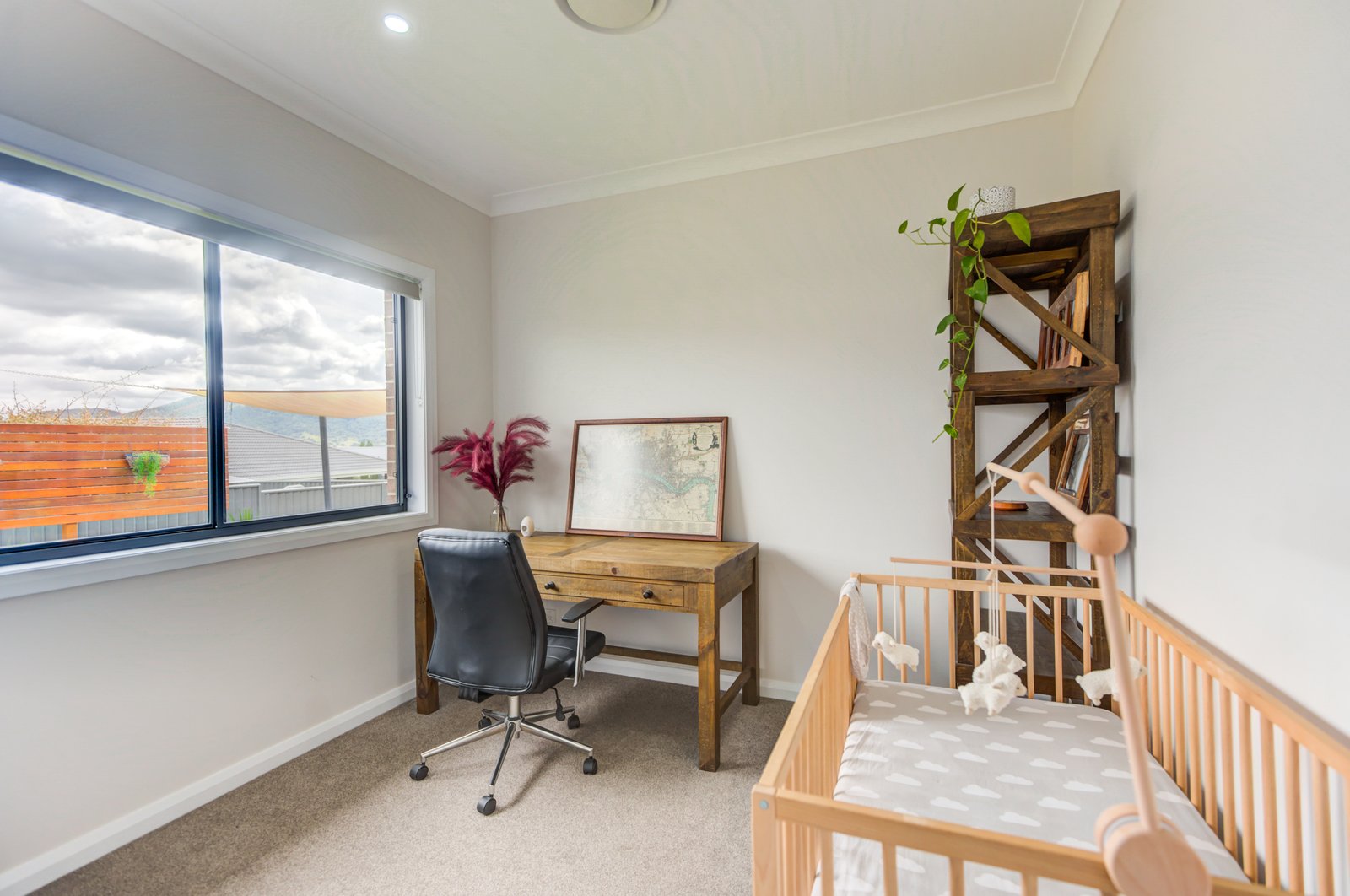 27 Falcon Drive TAMWORTH 13