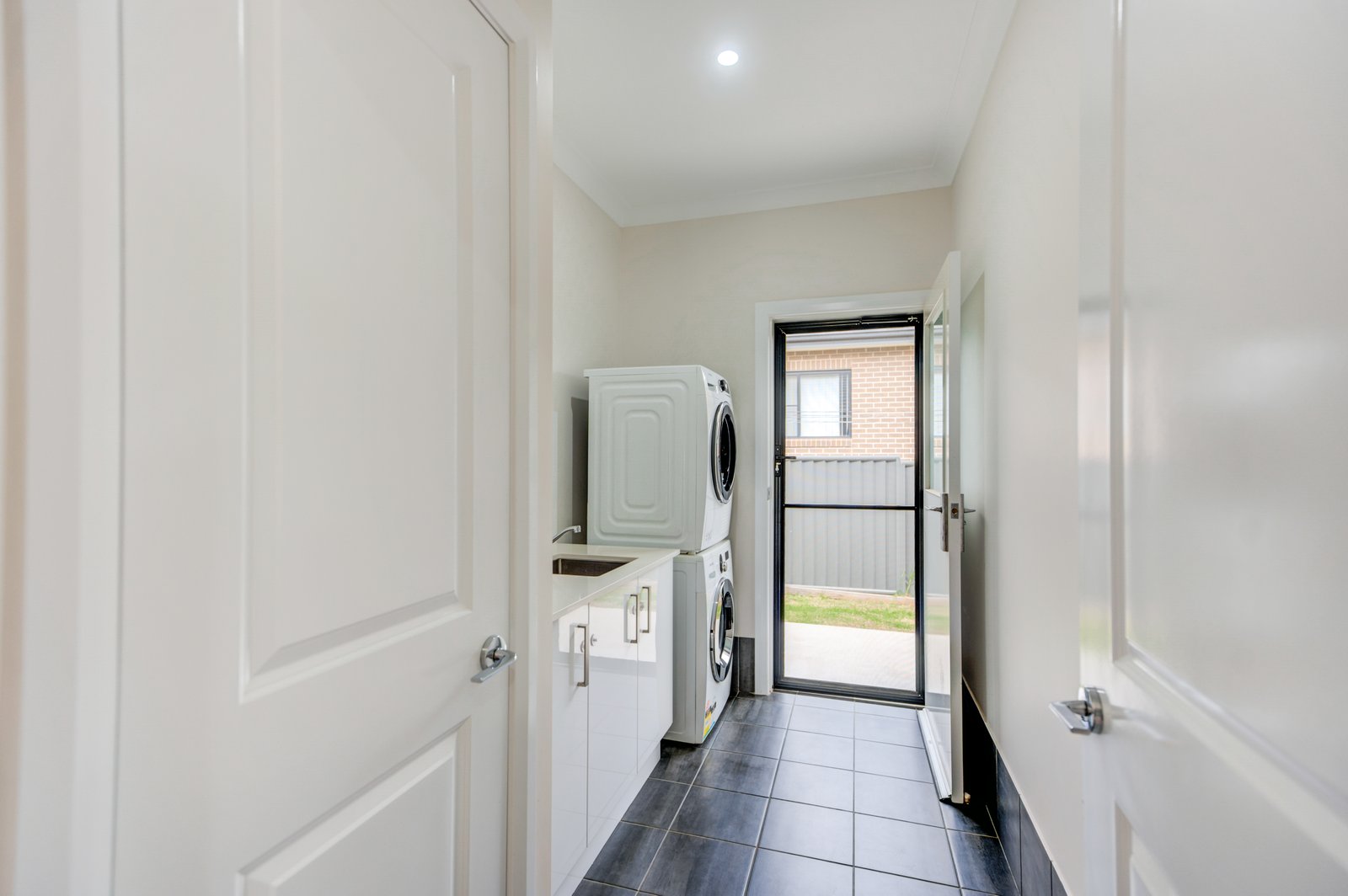 27 Falcon Drive TAMWORTH 15