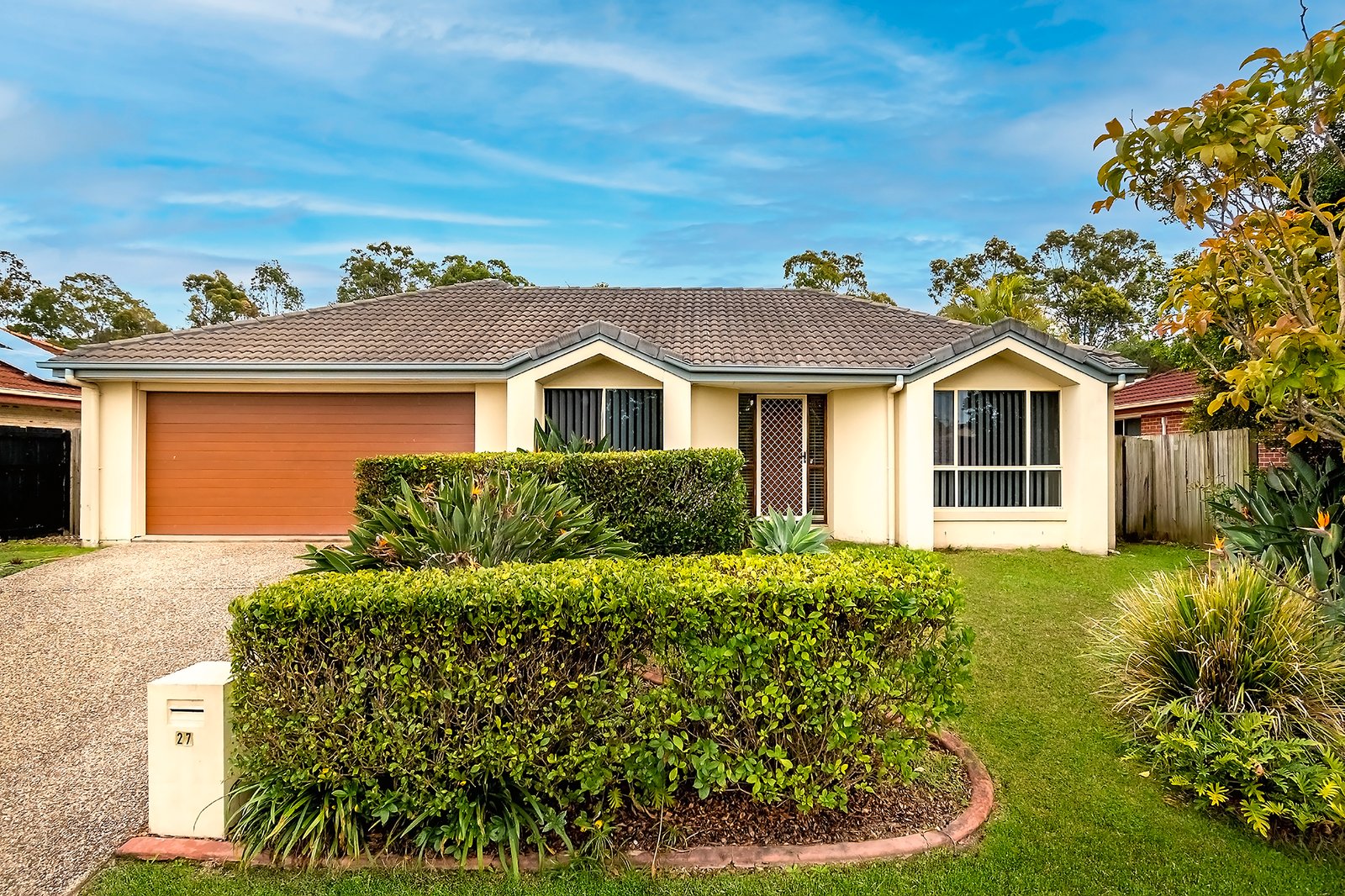 27 Ferncliffe Street UPPER COOMERA 1