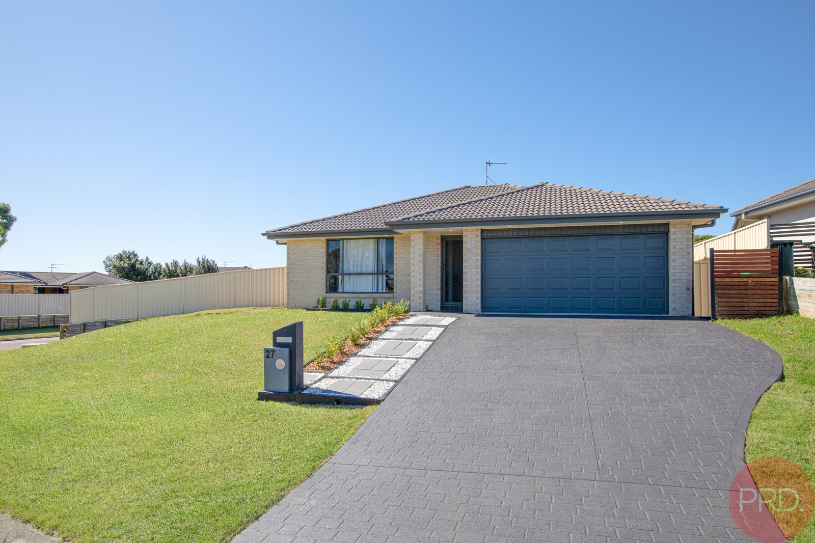 27 Fernleigh Avenue RUTHERFORD 25
