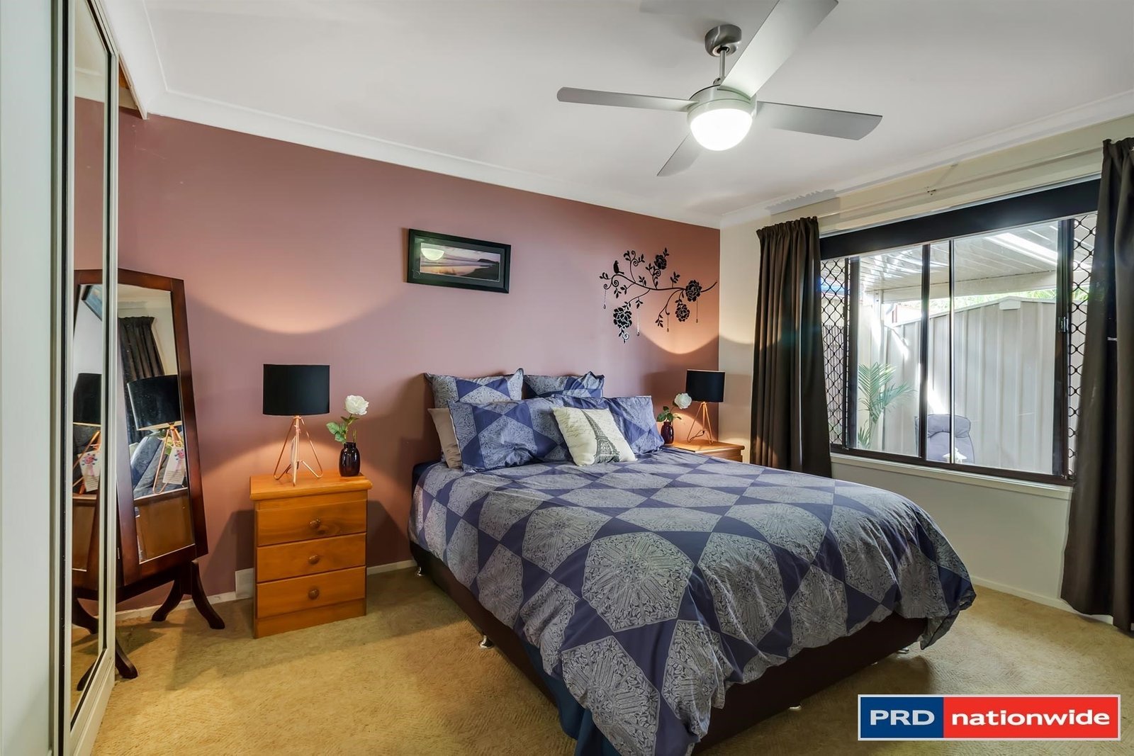 2/7 Flora Close BURLEIGH WATERS 7