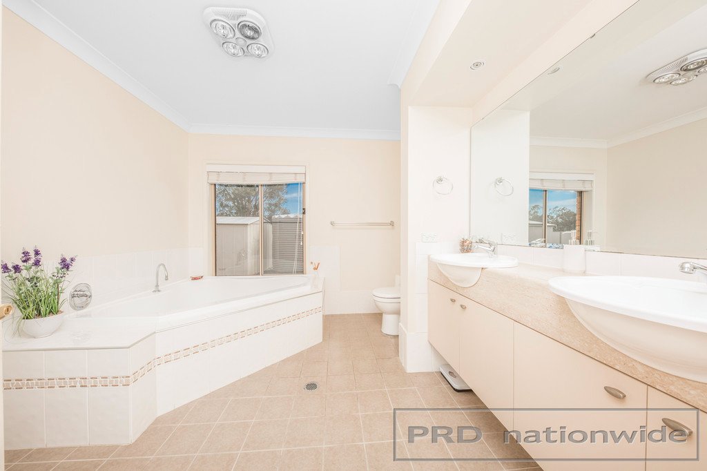 27 Forbes Cres  HEDDON GRETA 11