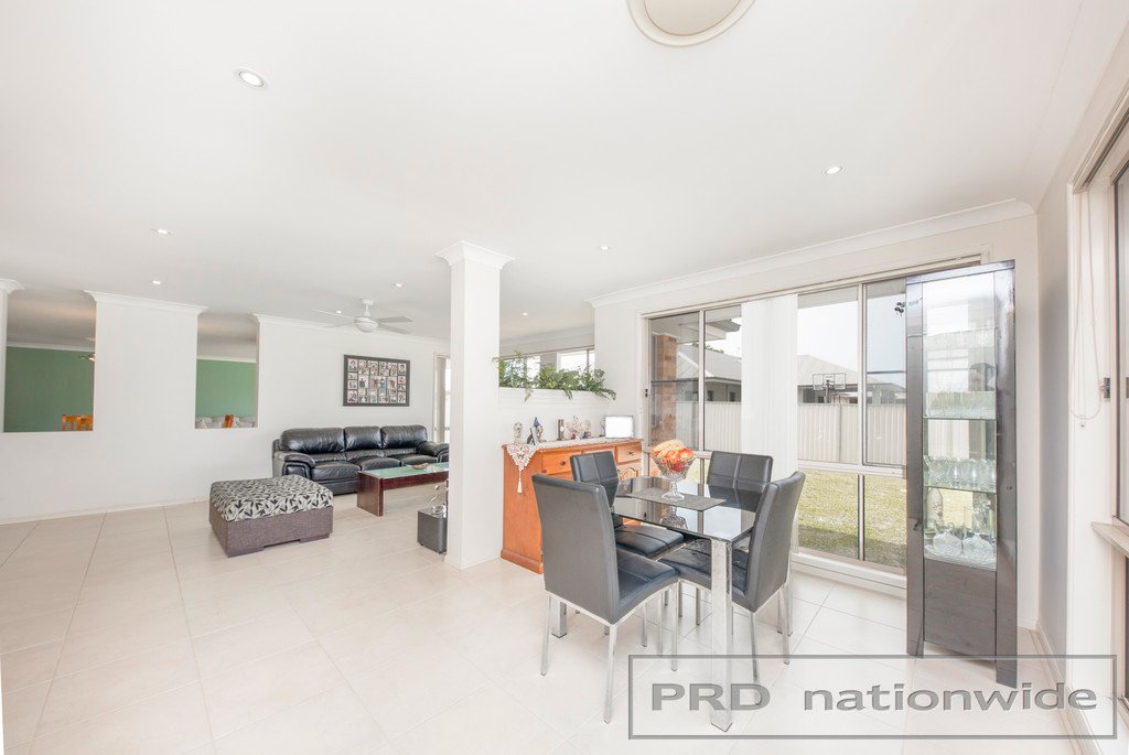 27 Forbes Cres  HEDDON GRETA 17