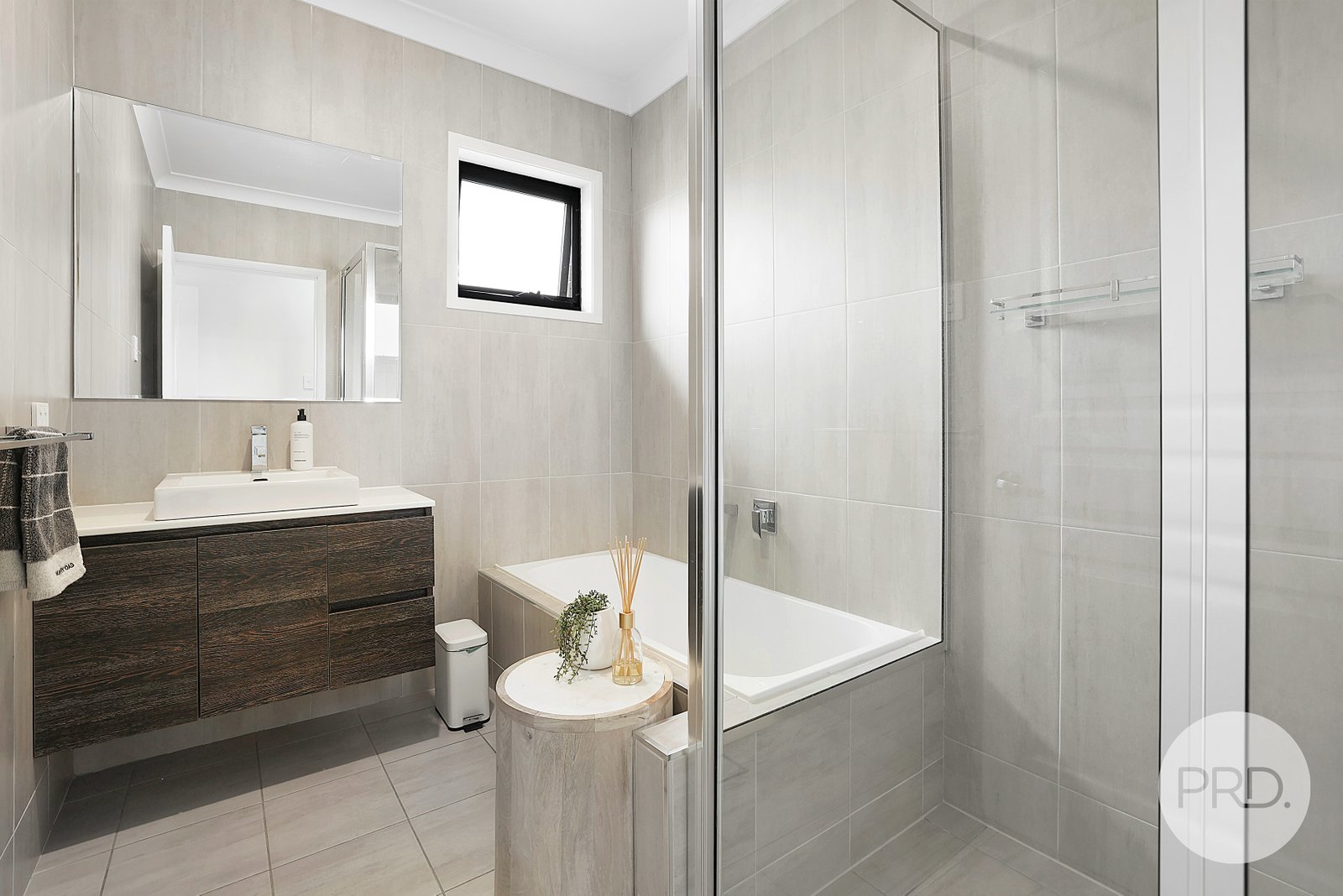 2/7 Gabriella Way TAMWORTH 12