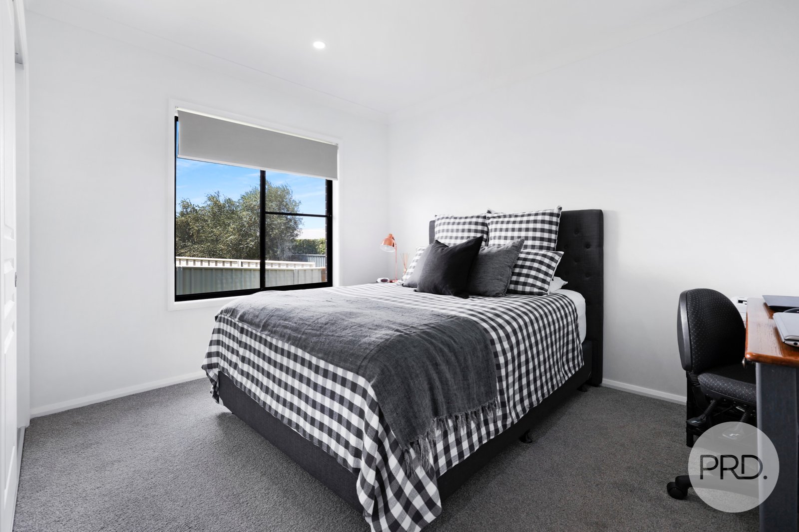 2/7 Gabriella Way TAMWORTH 13