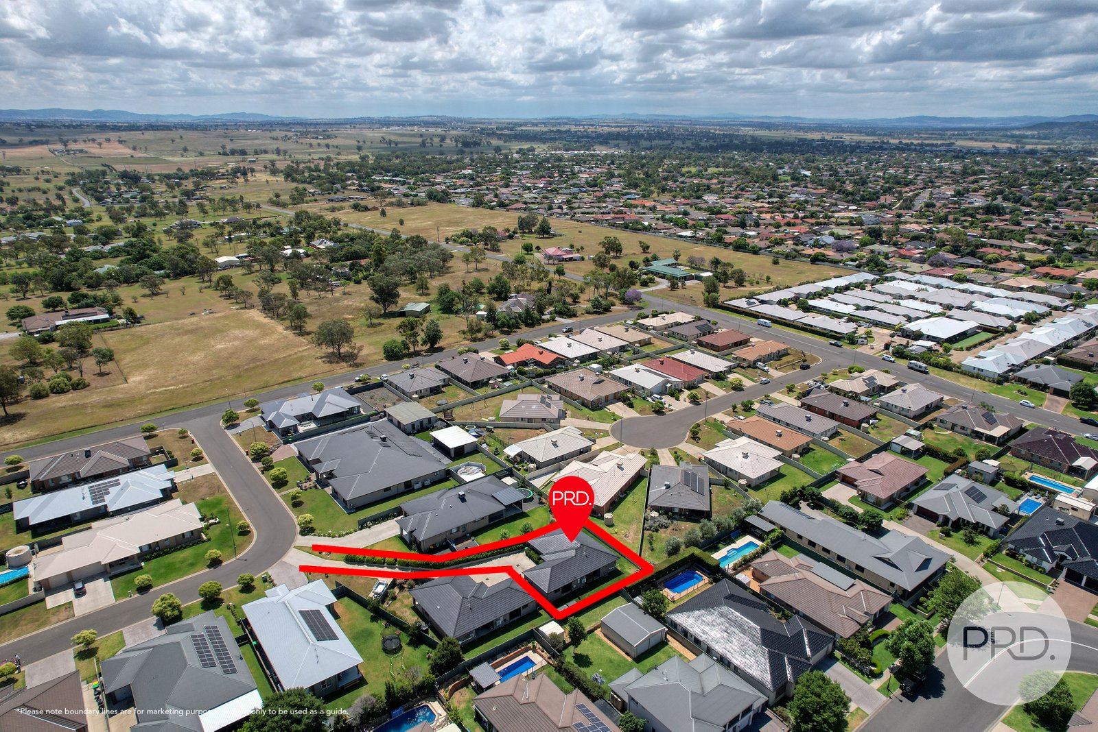 2/7 Gabriella Way TAMWORTH 21