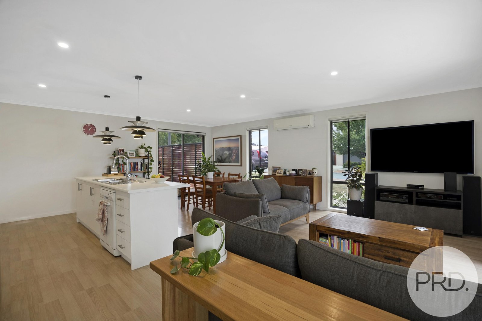 27 Glebe Hill Road HOWRAH 4