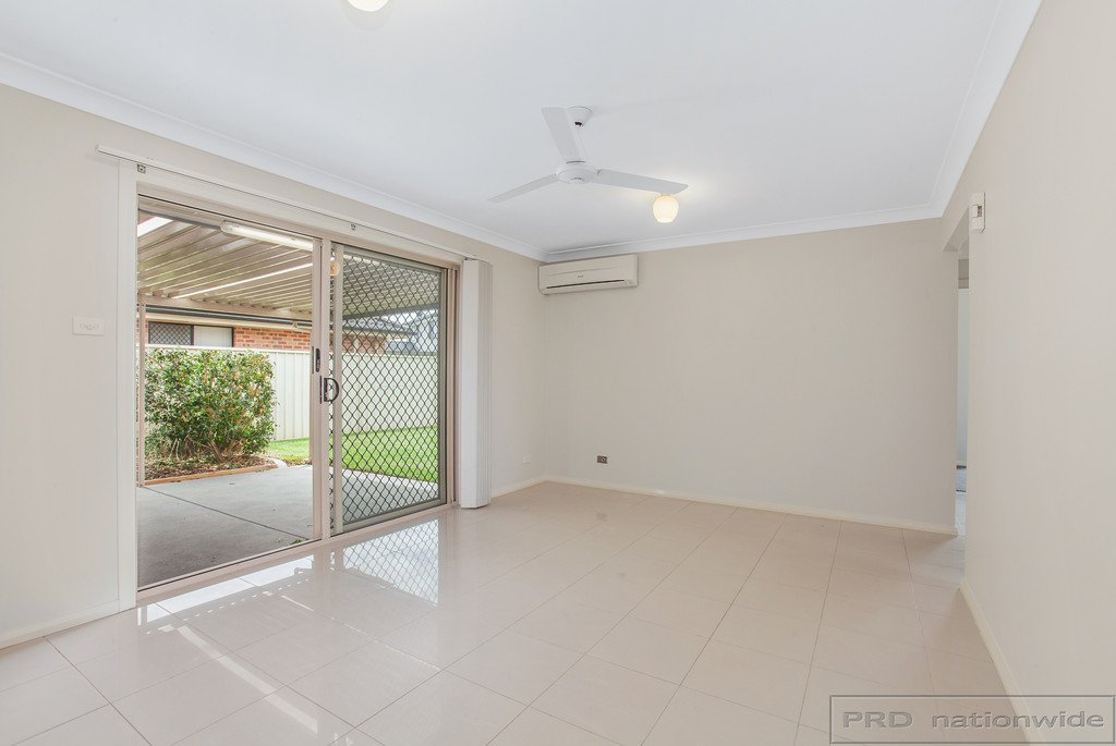 27 Golden Wattle Crescent THORNTON 7