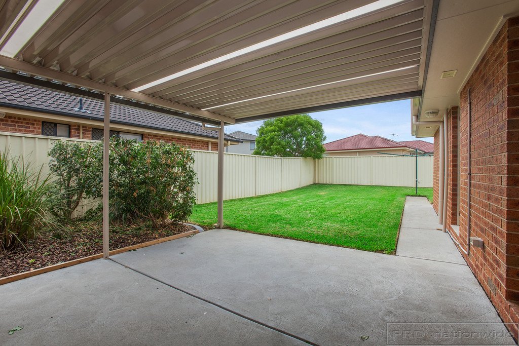 27 Golden Wattle Crescent THORNTON 8