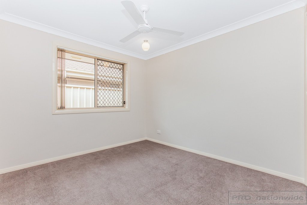 27 Golden Wattle Crescent THORNTON 14