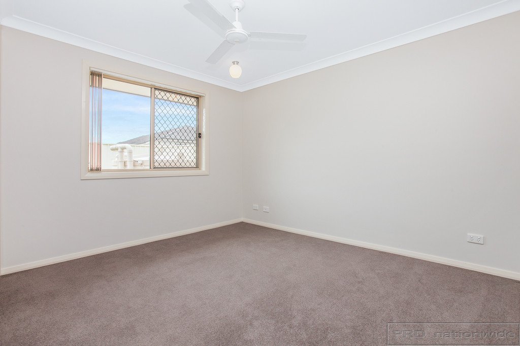 27 Golden Wattle Crescent THORNTON 17