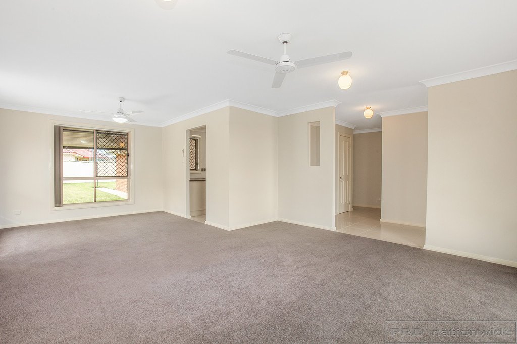 27 Golden Wattle Crescent THORNTON 2