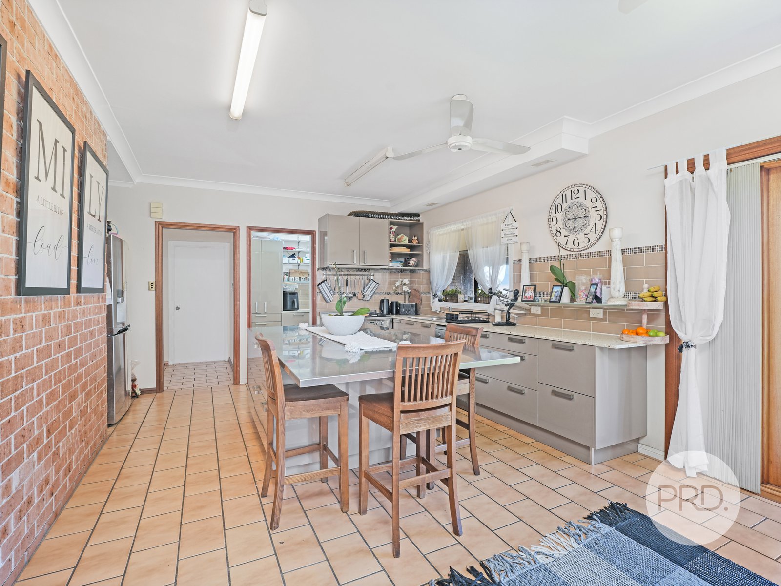 27 Goodsell Street MINTO 5