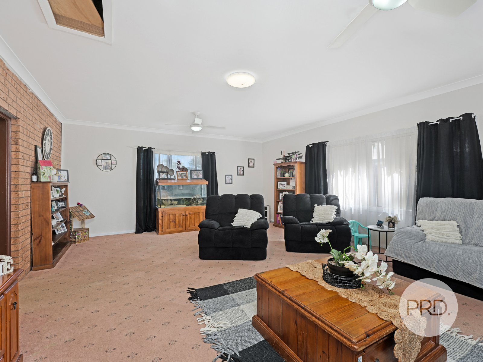 27 Goodsell Street.  MINTO 3