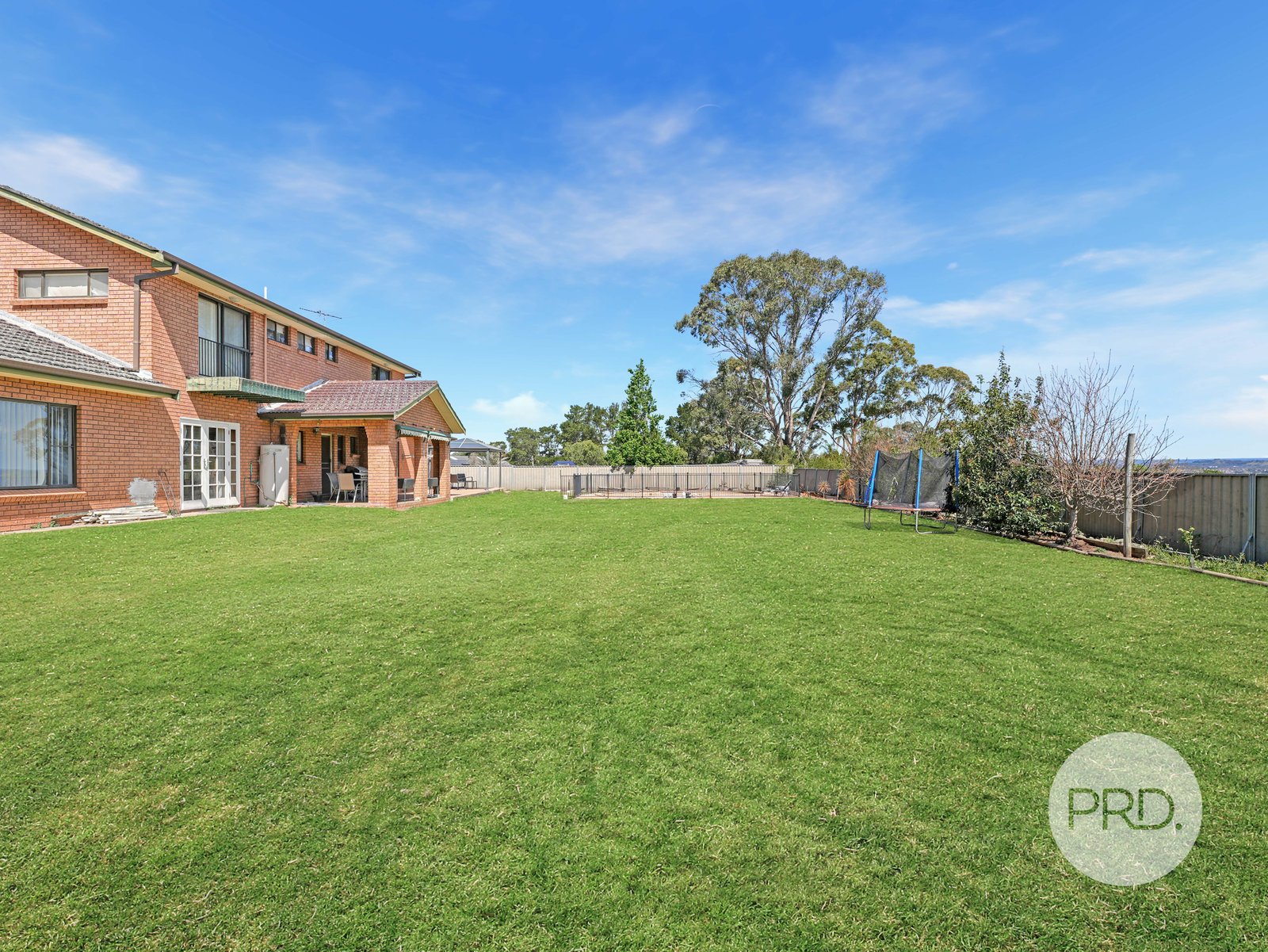 27 Goodsell Street.  MINTO 20