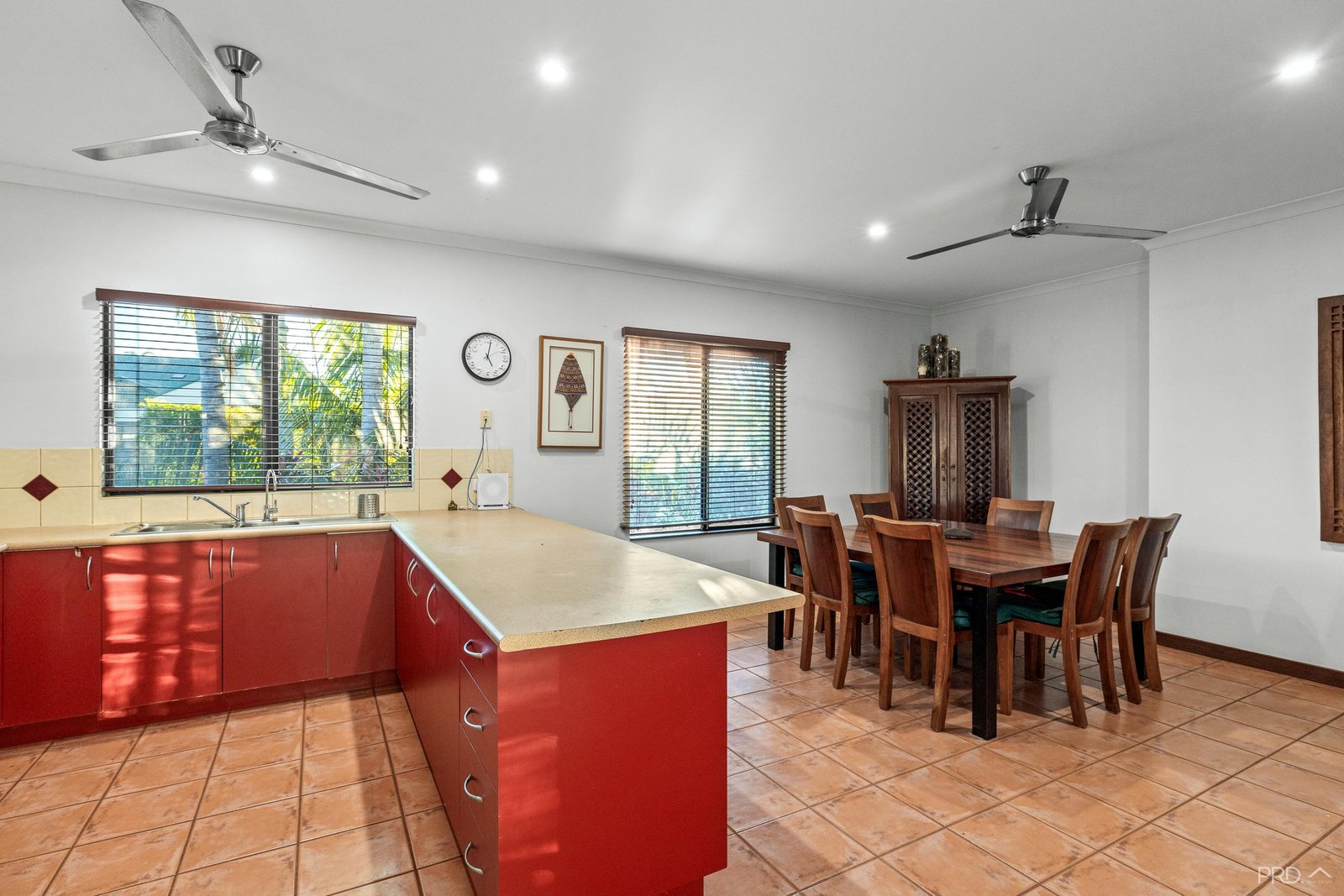 27 Goshawk Loop DJUGUN 8