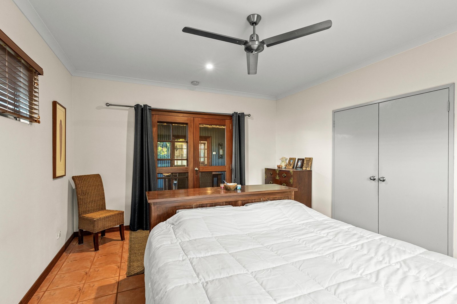 27 Goshawk Loop DJUGUN 12