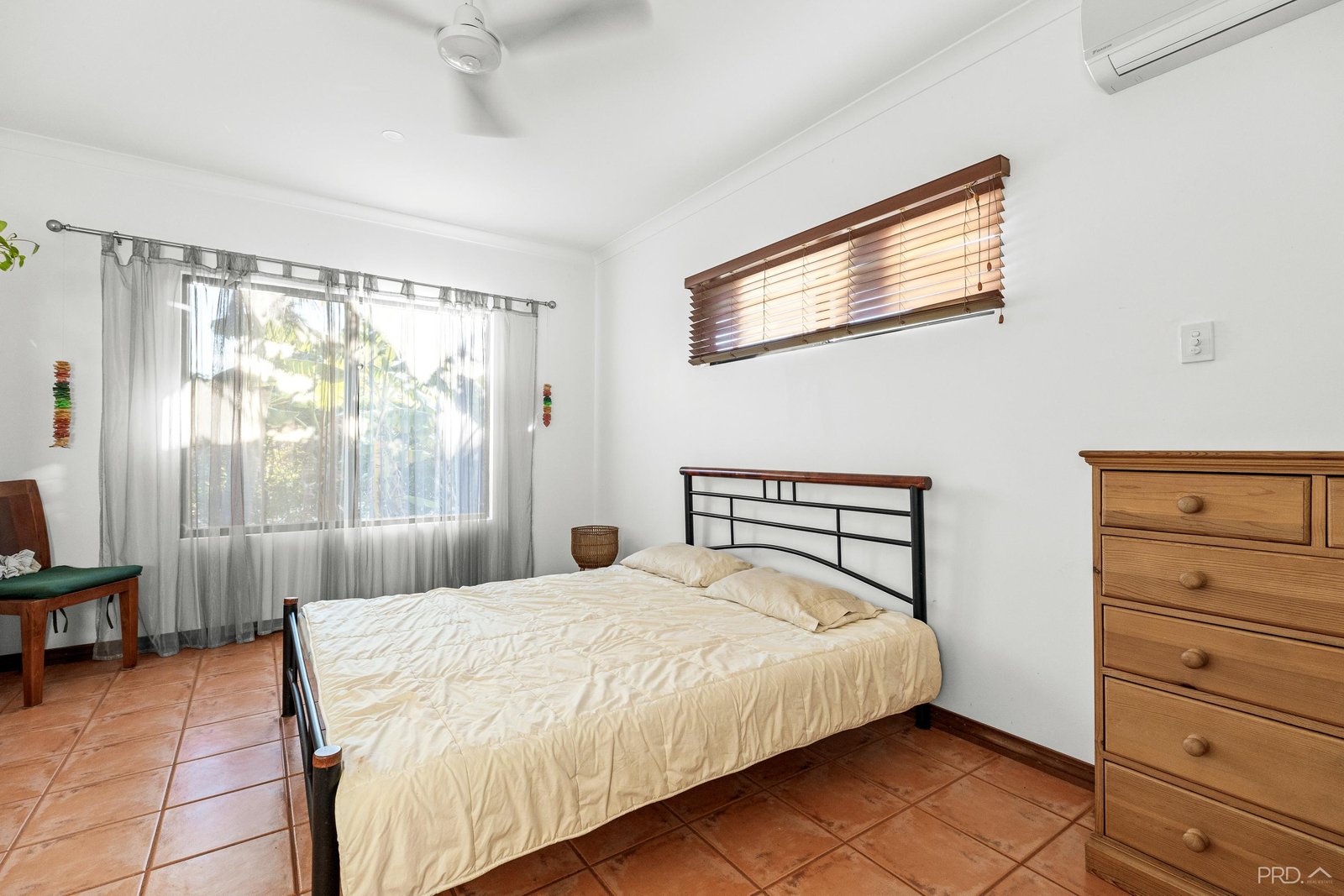 27 Goshawk Loop DJUGUN 13