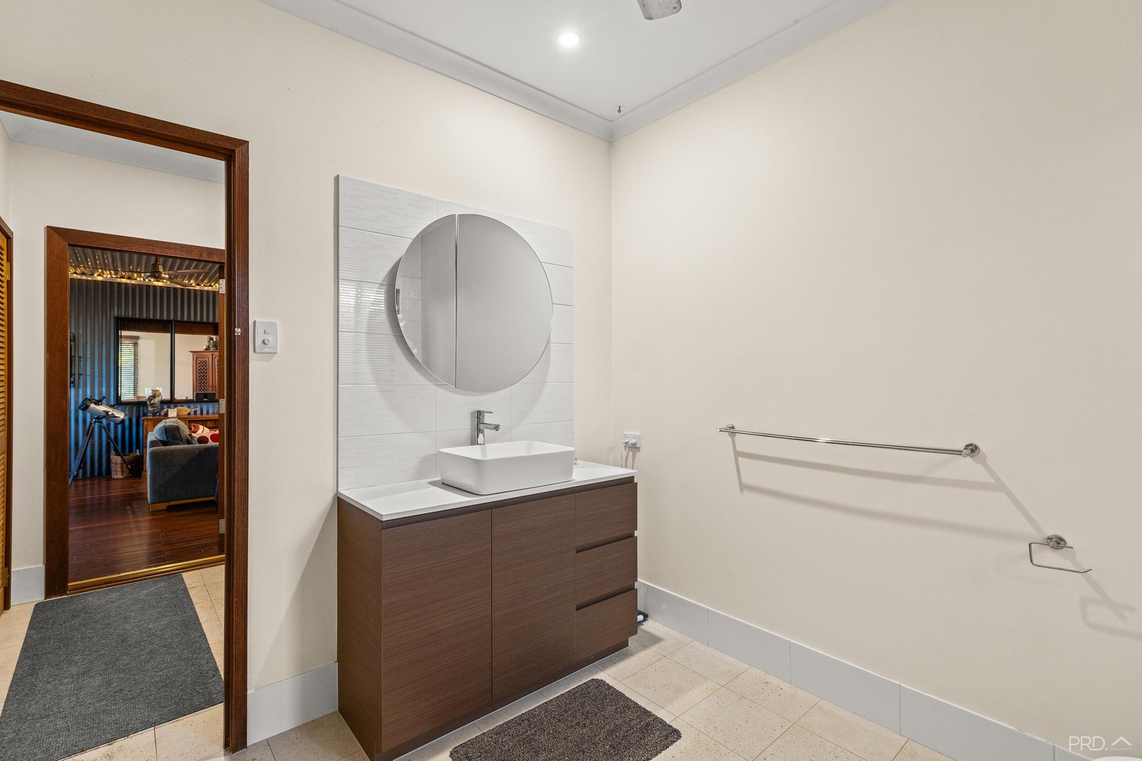 27 Goshawk Loop DJUGUN 18