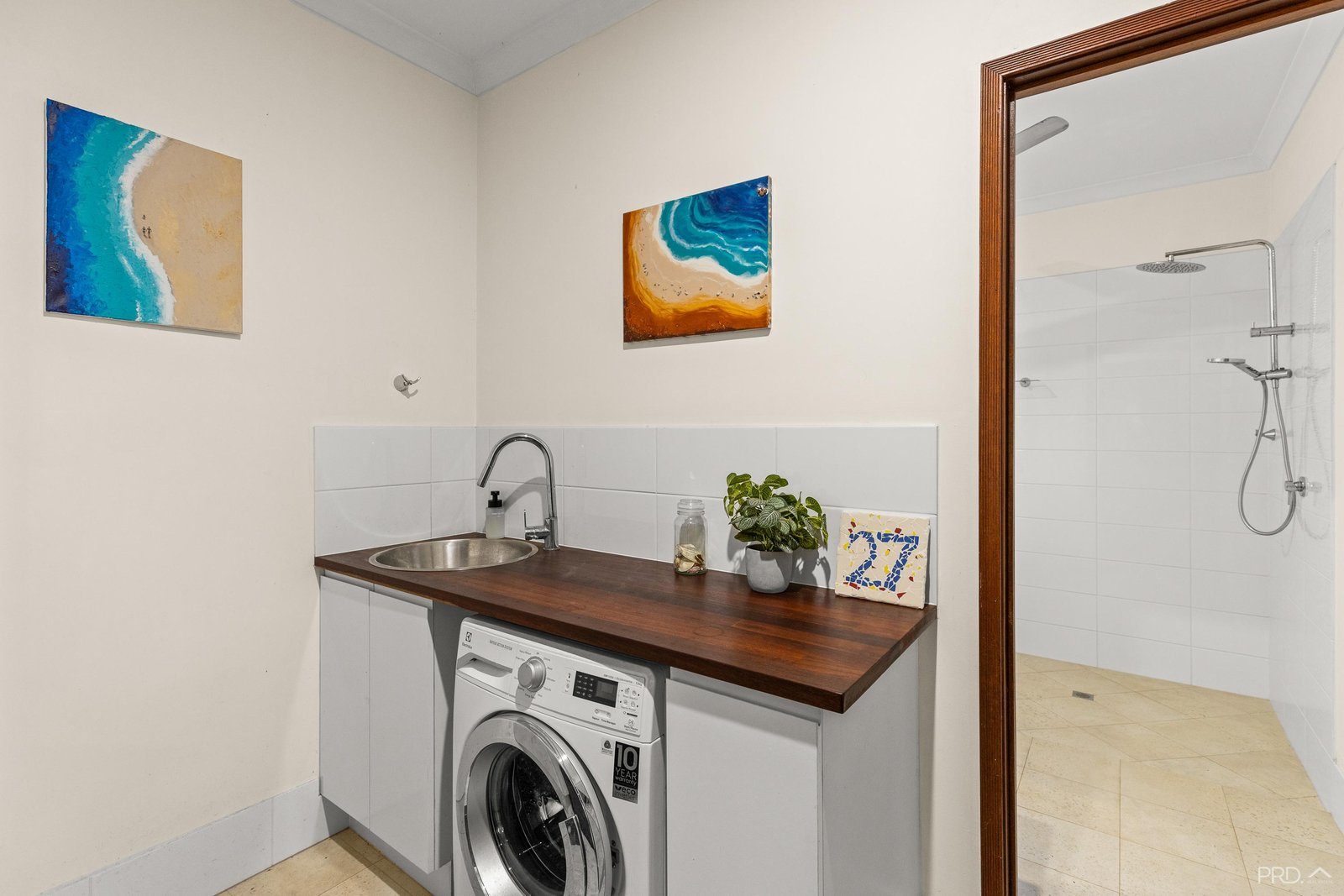 27 Goshawk Loop DJUGUN 19