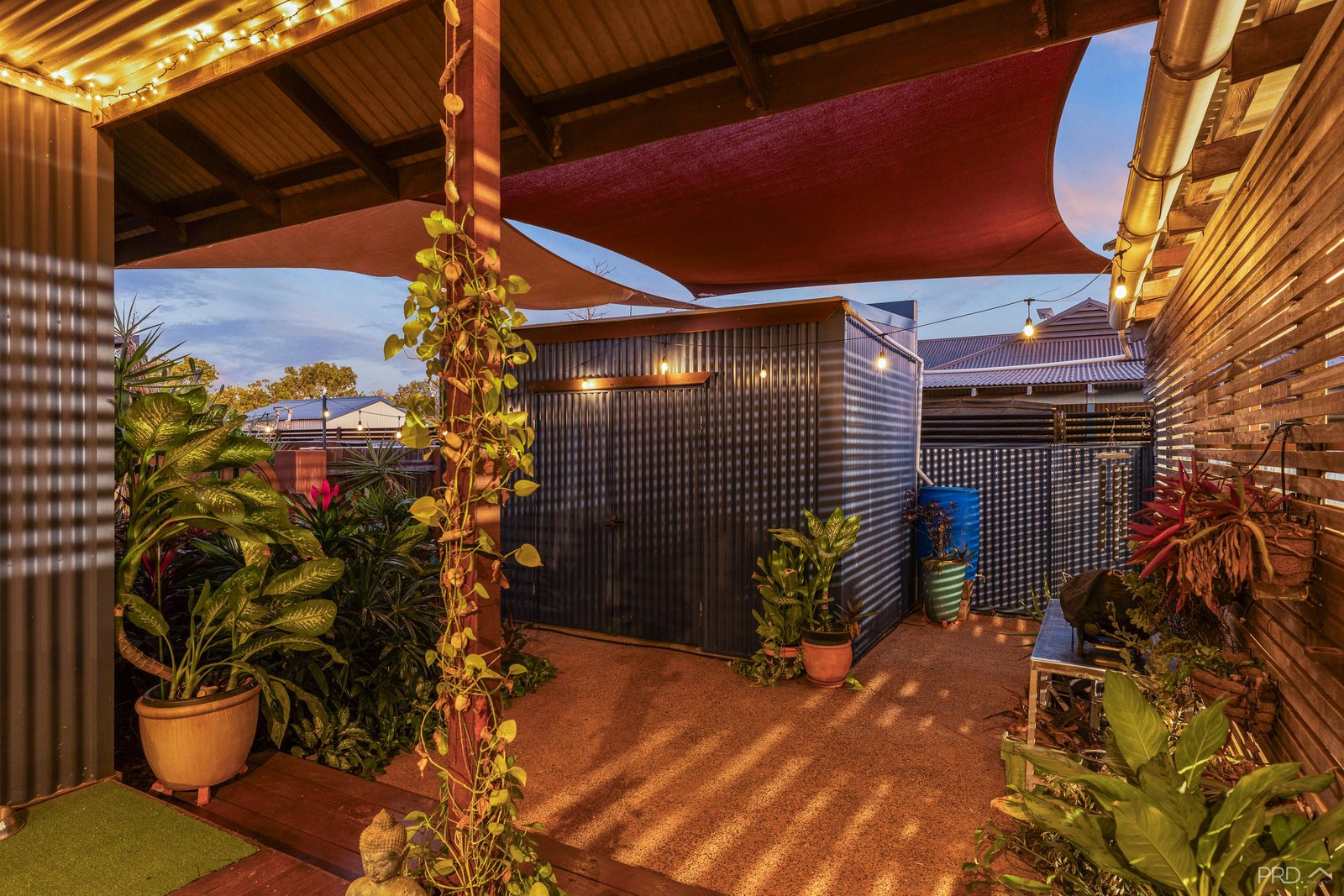 27 Goshawk Loop DJUGUN 26