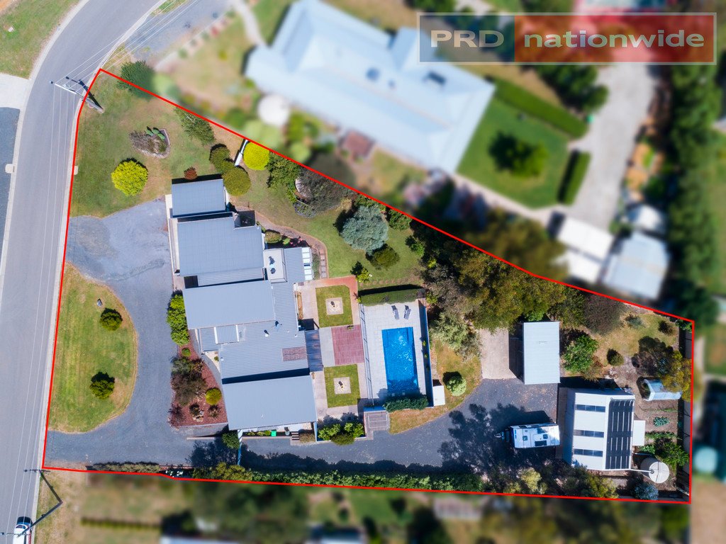 27 Gracefield Drive BROWN HILL 2