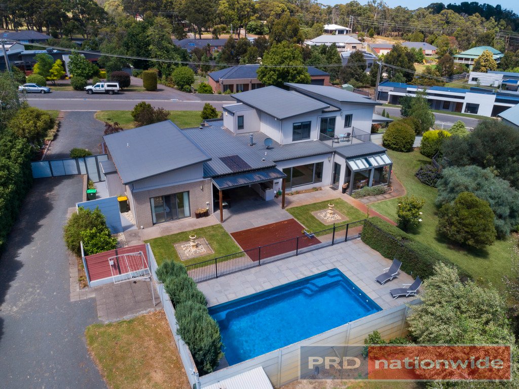 27 Gracefield Drive BROWN HILL 3