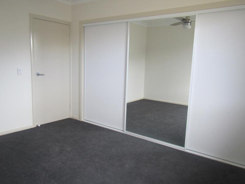 27 Grand Meadows Drive TAMWORTH 8