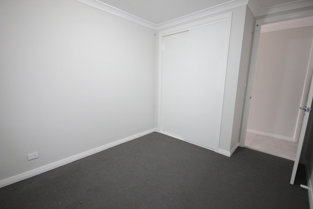 27 Greenhouse Street AUSTRAL 9