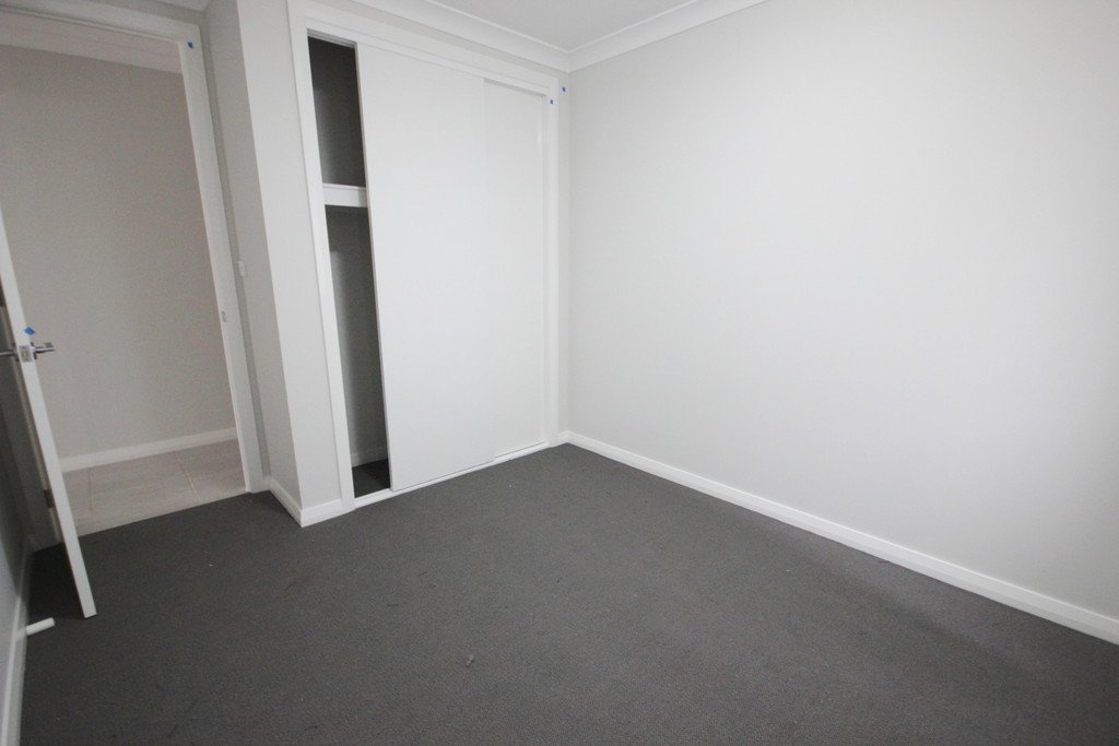 27 Greenhouse Street AUSTRAL 12
