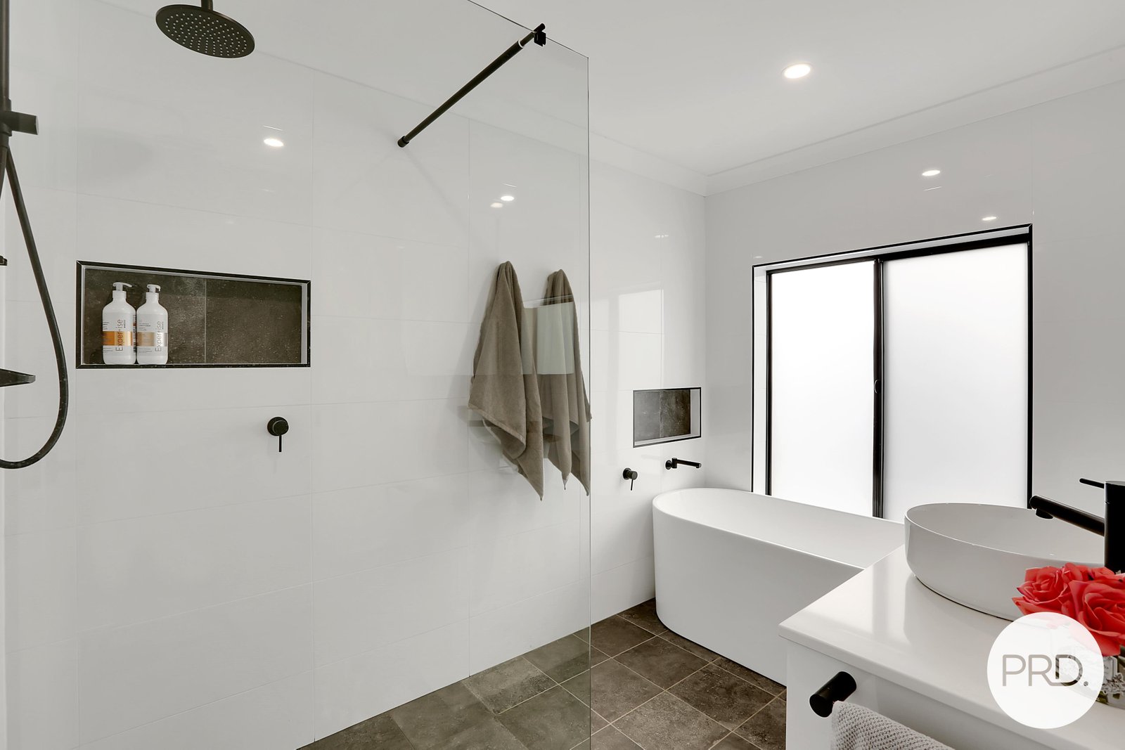 27 Grey Street ALBION PARK 8