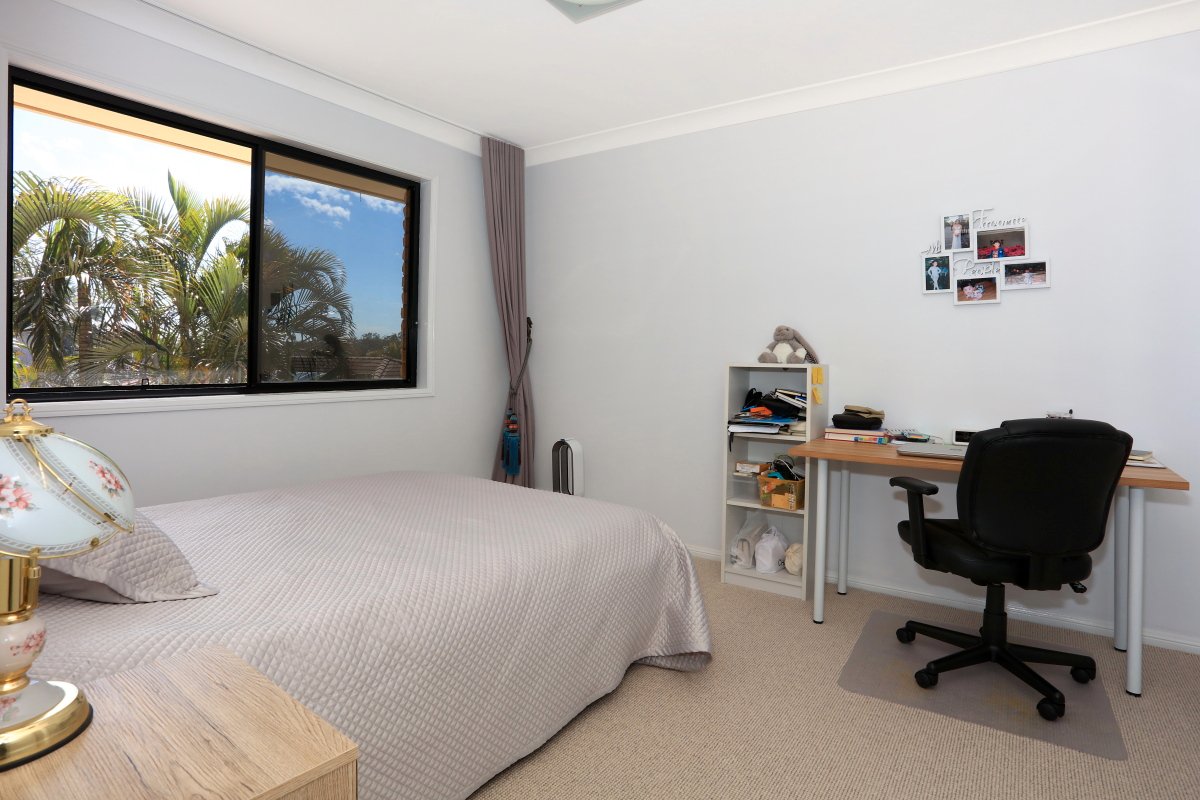 27 Gumleaf Drive MOLENDINAR 19