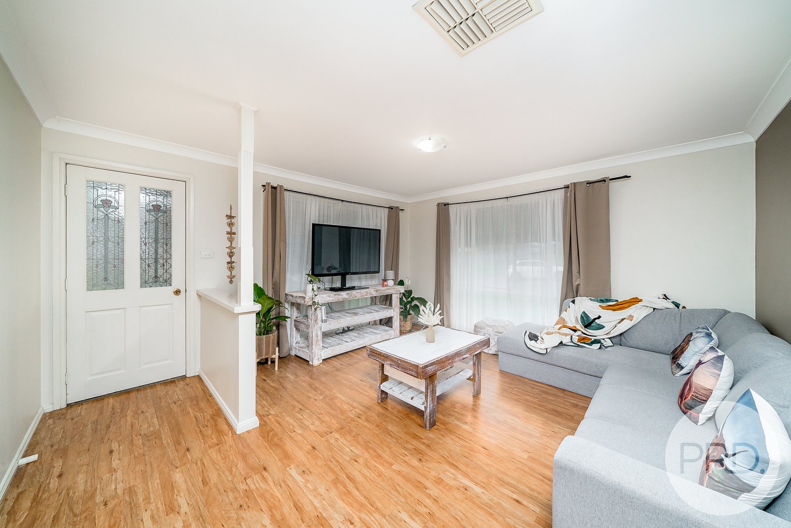 27 Gunn Drive ESTELLA 4