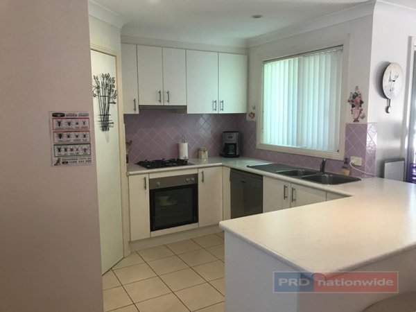 27 Harris Street TUMUT 9