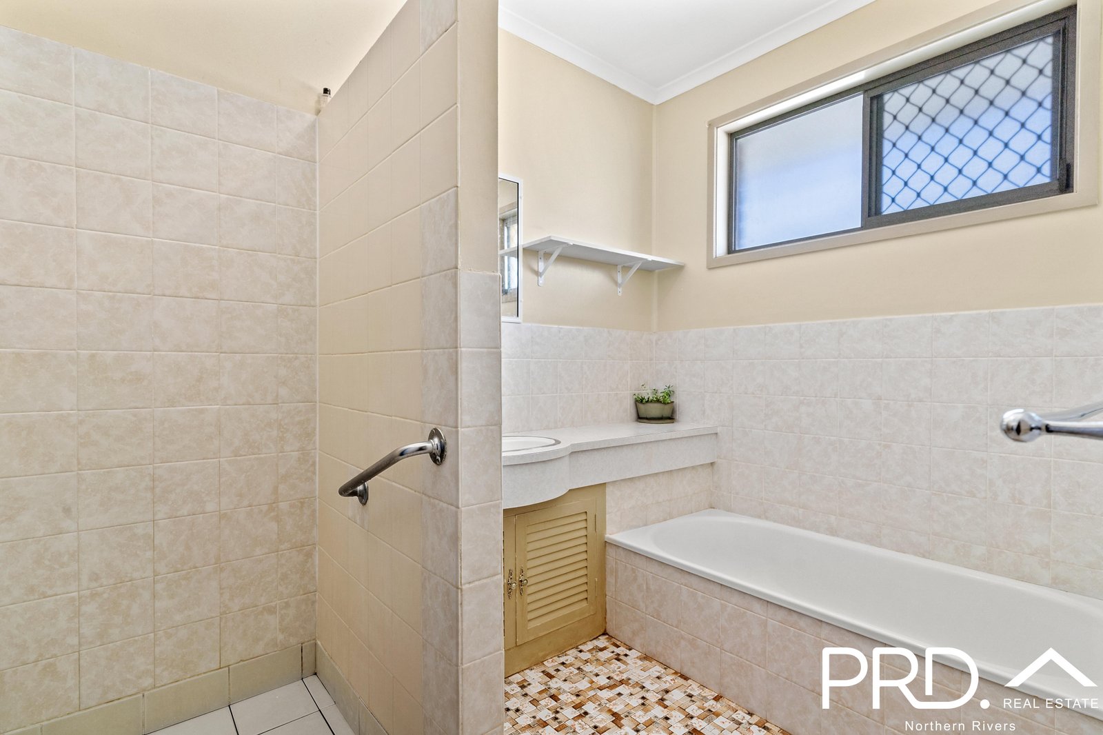 27 Hartley Street CASINO 14