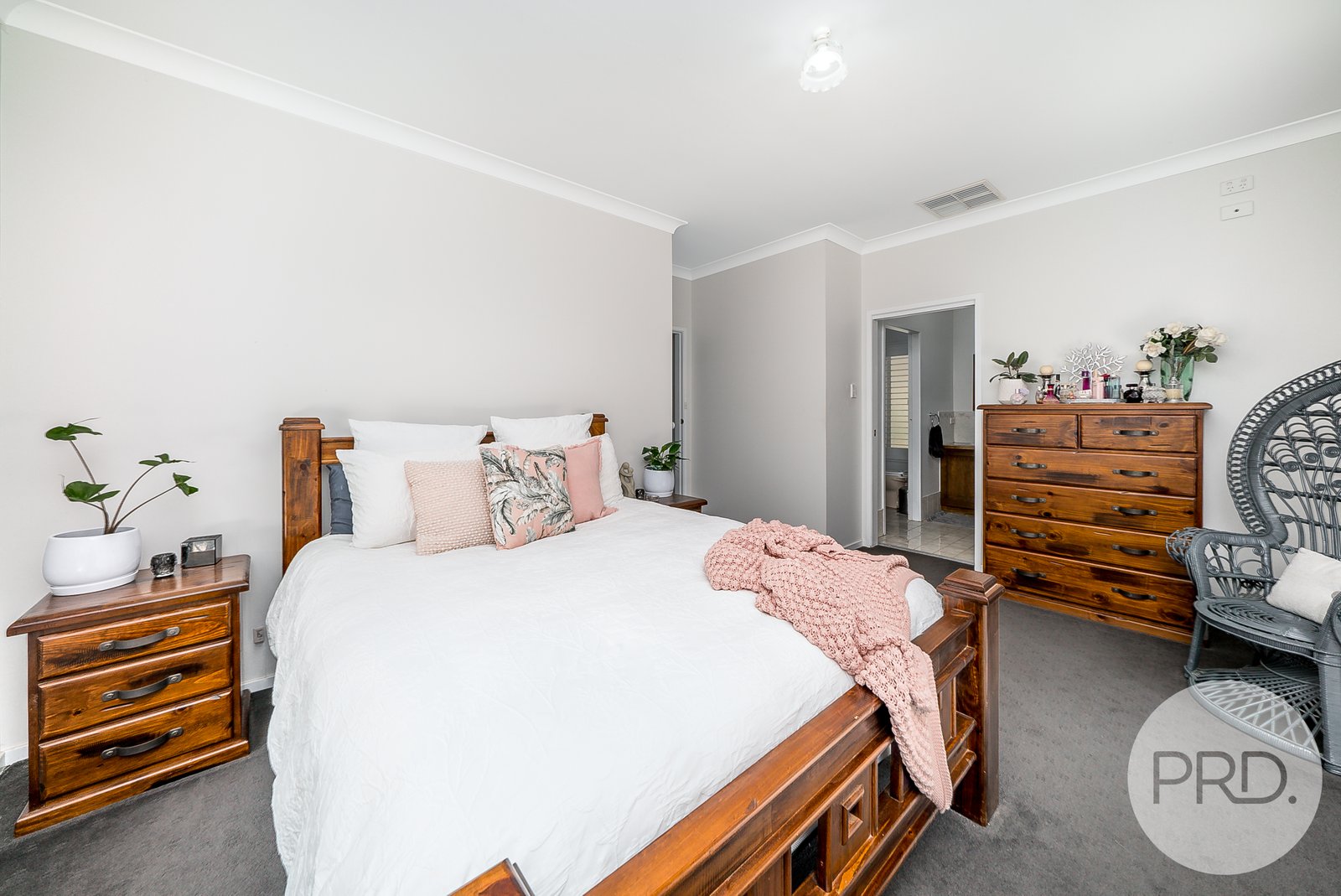 27 Henschke Avenue SAN ISIDORE 13