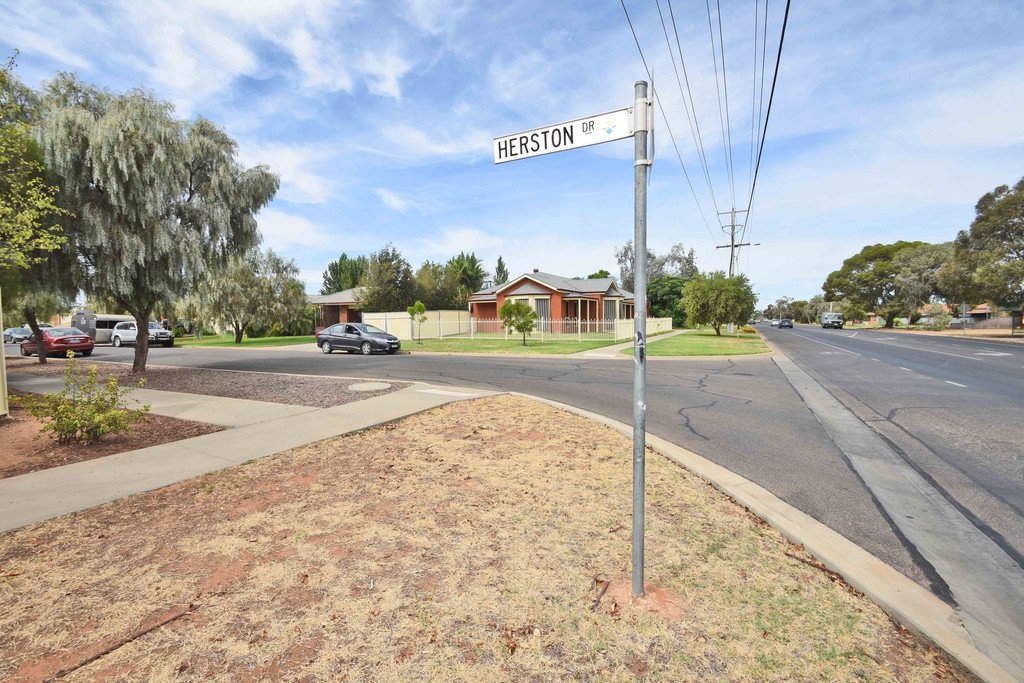 27 Herston Drive MILDURA 2