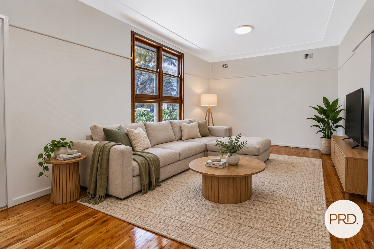 27 Hertford Street BERKELEY 2