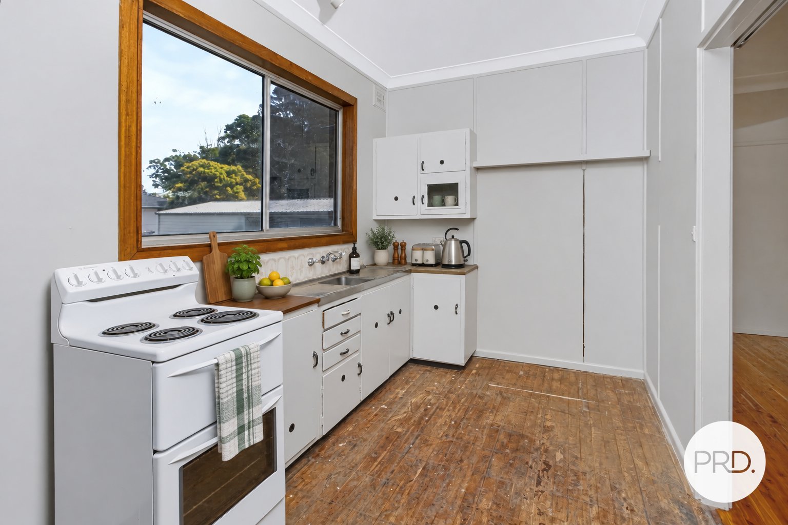 27 Hertford Street BERKELEY 3